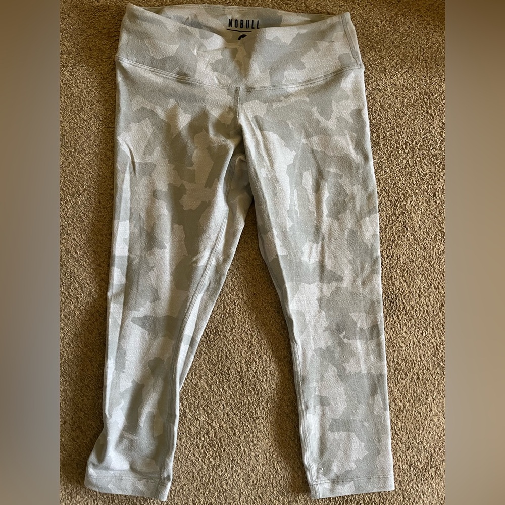 NOBULL WOMEN’S Camo Leggings - Gray